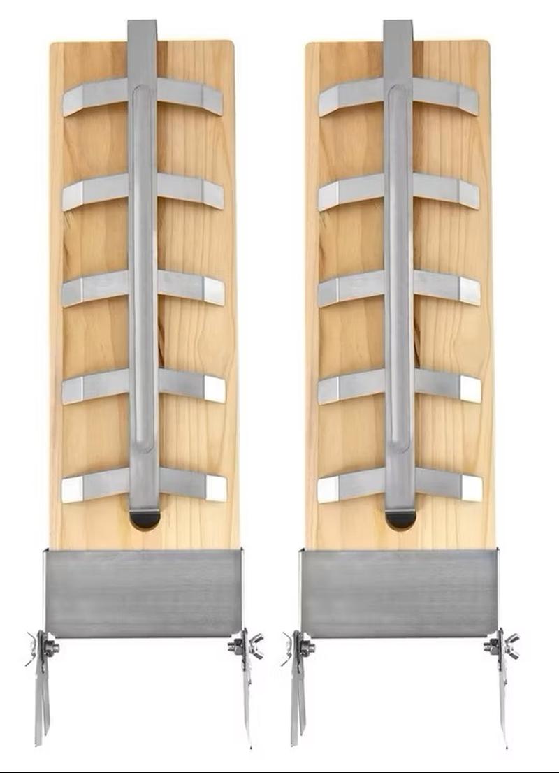 Flammlachsbrett aus Holz mit Halterung für Lachs am offenen Feuer